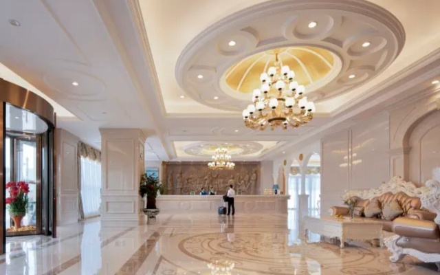 Vienna International Hotel – Lobby – Kunming