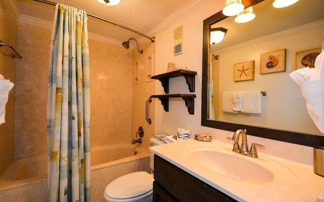 Shoreline 2054 Condo by RedAwning