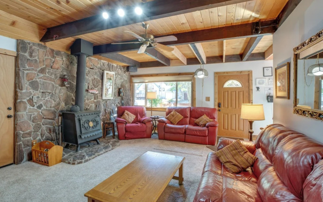 10 Mi to Lake Tahoe Beaches: Home w/ Pool Table