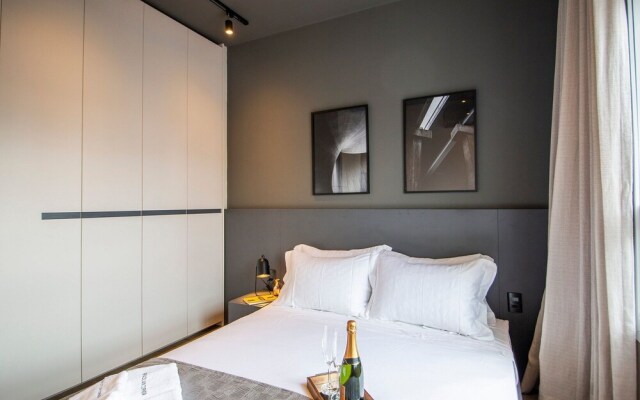 Apartamento em Pinheiros com Piscina