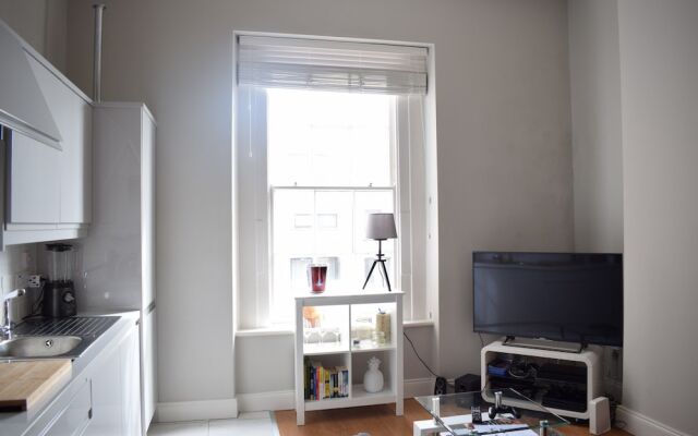 Bright 1 Bedroom Flat in Dublin