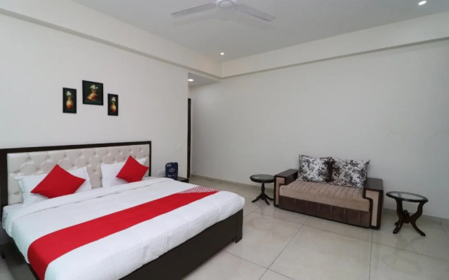Happy Feet Guest By OYO Rooms