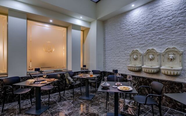 La Paloma Blanca Hotel