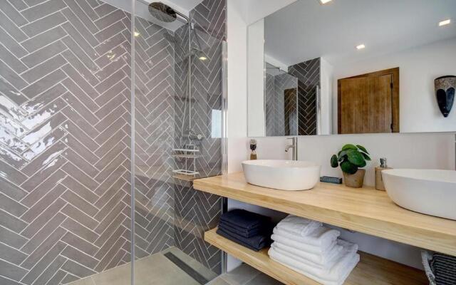 Renovated townhouse San Roque 85