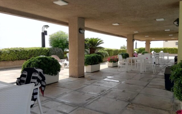 Loft in Siwar,2 min From Hotel Le Royal,incl Motor