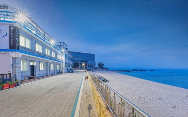 Goseong Jajackdo Aroma Pension