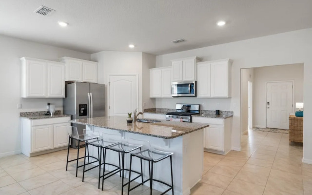 Solterra Villa With Screened Pool & Lake View