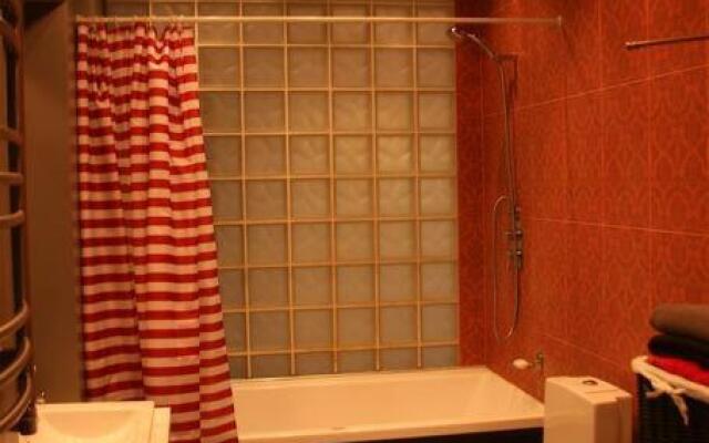 2 room apartment with bath