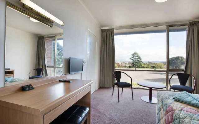 Nightcap at Morwell Hotel