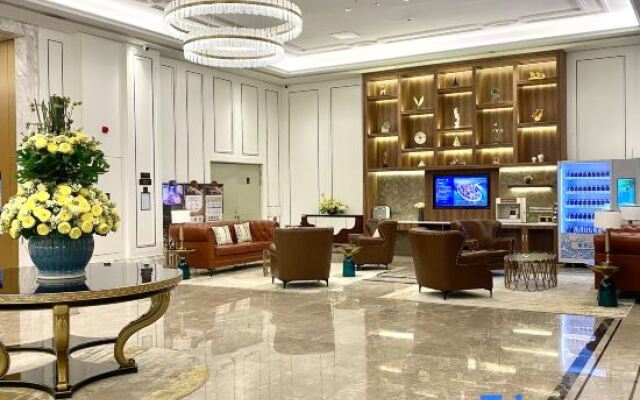 Vienna International Hotel (Luoding Xicheng Duxuan Branch)