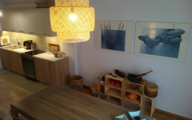 Athens Downtown Boho Apartment 1 min from metro