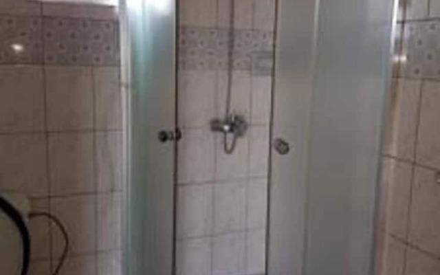 Mopees Lodge