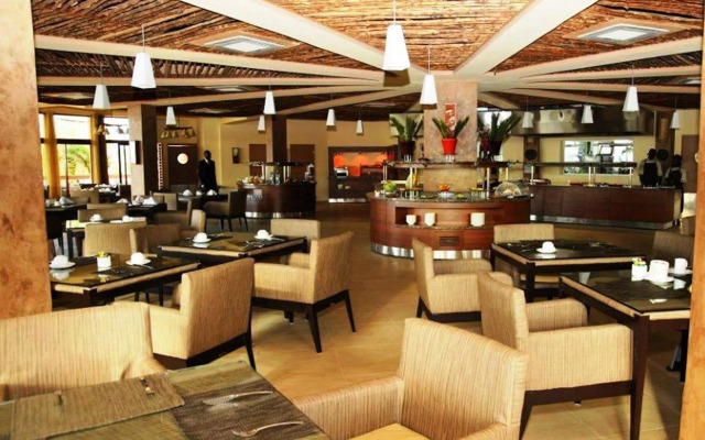 Mövenpick Resort Lamantin Saly