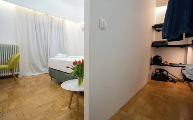 Ruby's Urban Residence Koukaki