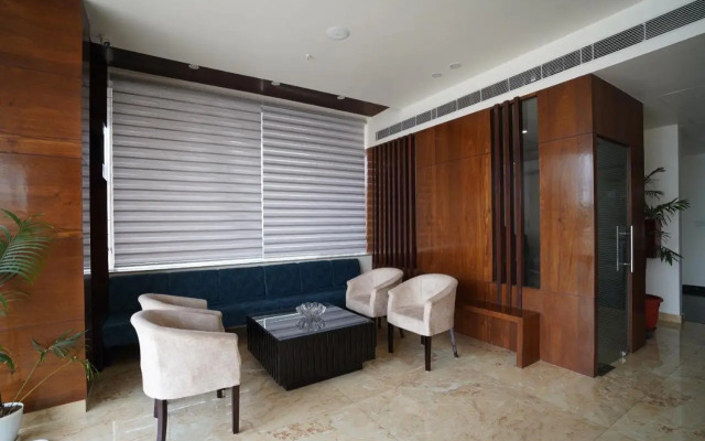 Hotel Regal By Rhytham