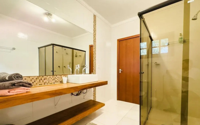 Casa espaçosa na Granja Viana