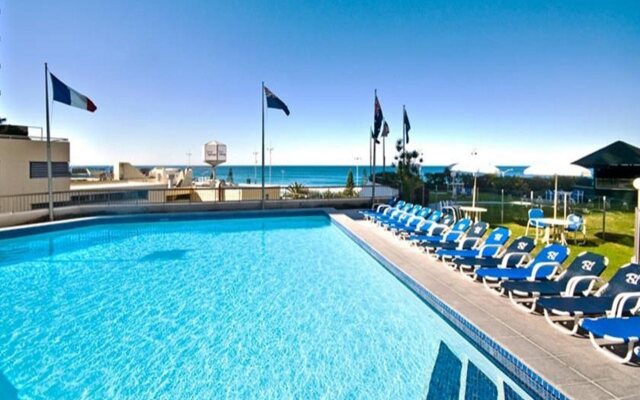 Surfers International Apartments Resort
