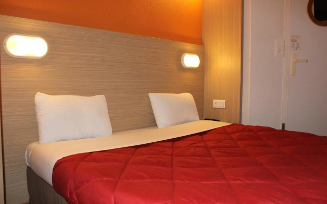 Hotel Première Classe Saint Quentin En Yvelines - Elancourt