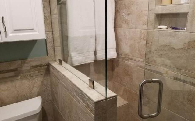 Summerhouse 101 3 Bedroom Condo by RedAwning