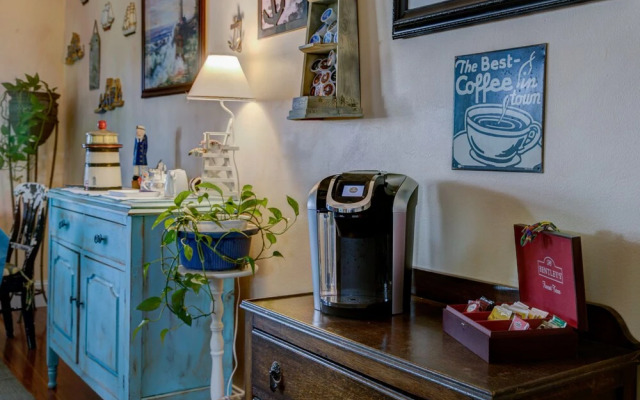 Anchor Inn NSB Bed & Breakfast