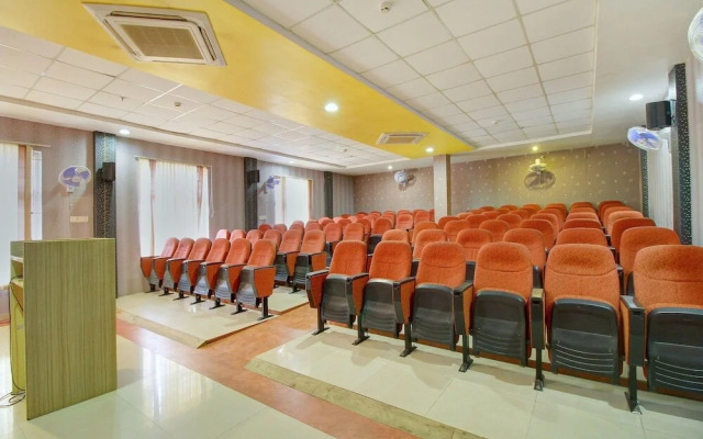 Forest Transit Hotel by OYO Rooms