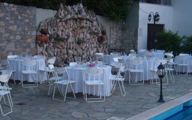Aglaida Hotel