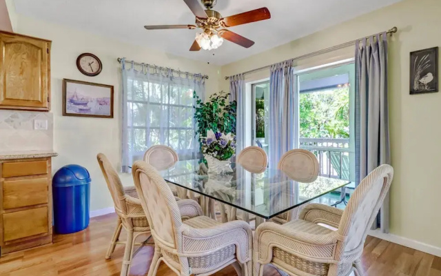 1335 Santos Rd-upstairs Unit