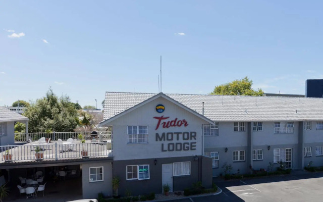 Tudor Motor Lodge