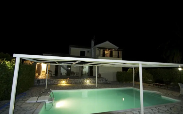 La Perla Villa