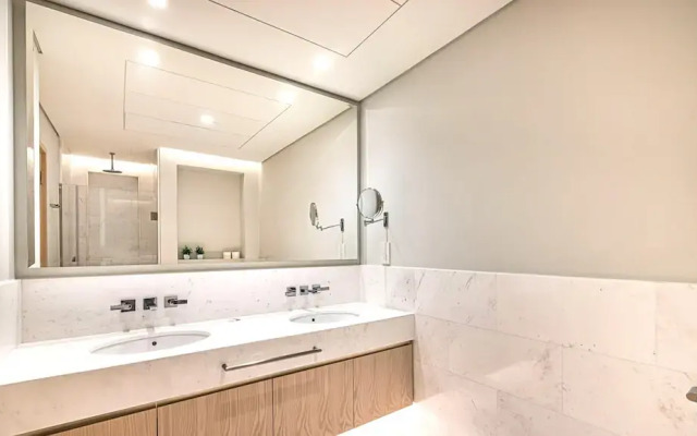 Luxurious studio in St Regis Palm View