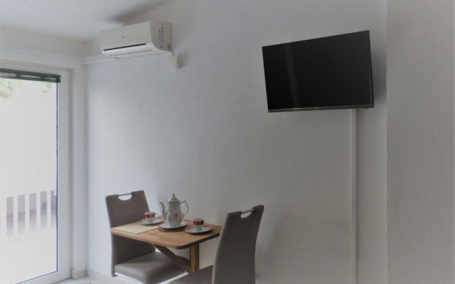 Apartments "ruza" Baska Voda