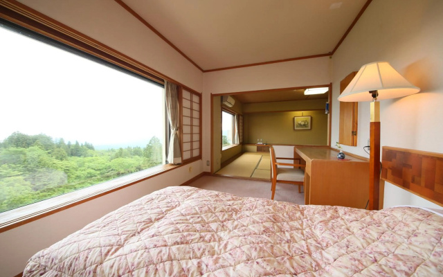Hotel Taiko – Guest Rooms – Myoko