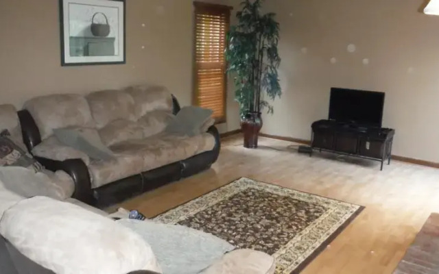 Rentalago Toledo Executive Home