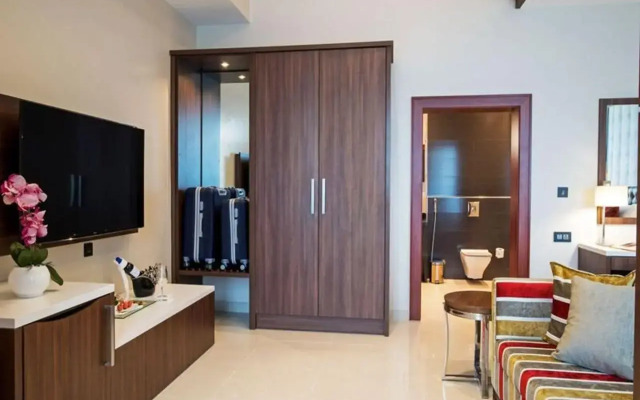 The Envoy Hotel