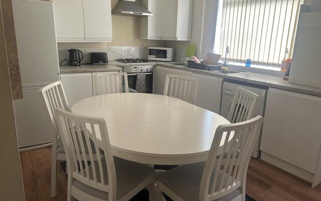 Manchester, Levenshulme, Entire House, Sleeps 7max