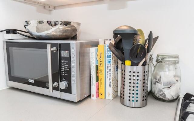 Modern stylish and luxurious 1 bed flat