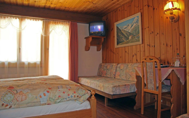 Typically Swiss Hotel Täscherhof
