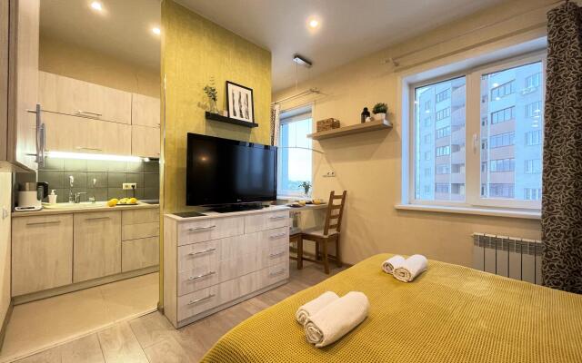 Сутки как дома на улице Сакко и Ванцетти 77