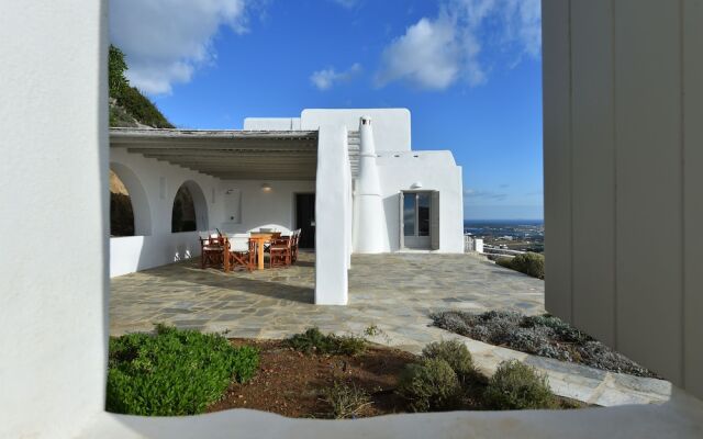 Panoramic Three Villa Complex With Helipad By Villarentalsgr