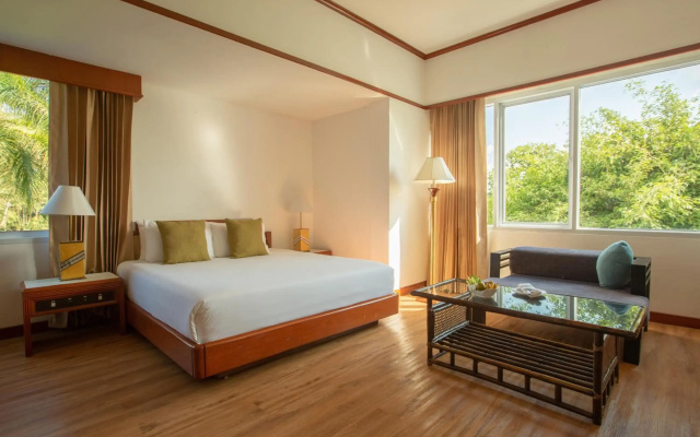 Centara Life Hotel Mae Sot