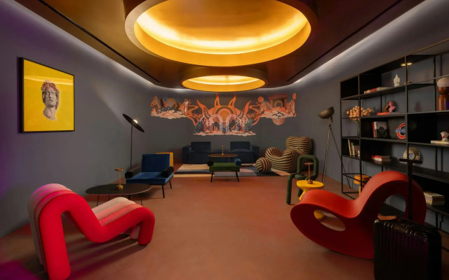 Moxy London Piccadilly Circus