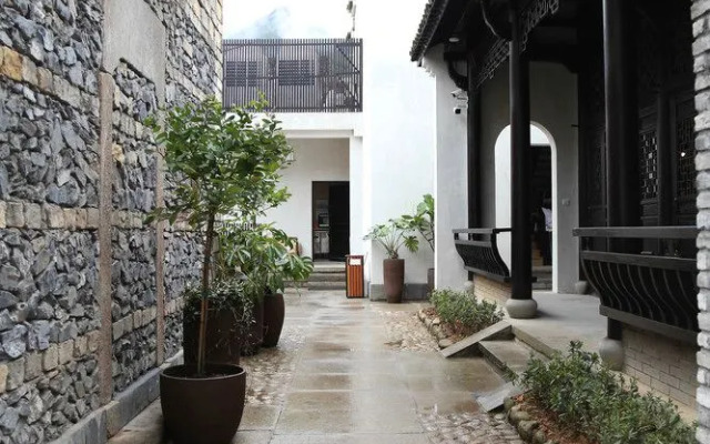 Seclusive Gencaland Hotel