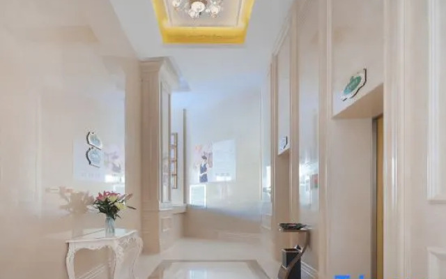 Vienna Hotel (Kunming Baiyun Road Metro Station Jiang'an)