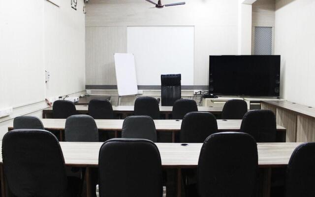 Hotel Delhi Marine Club Gurgaon