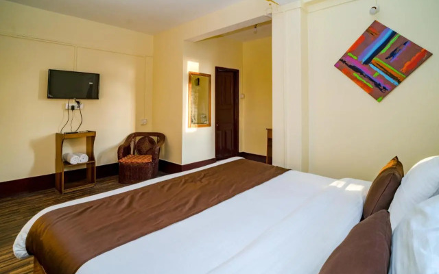 Magpie Mall Road Residency ( MG-MARG )