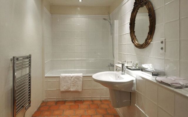 Chateau Le Mas De Montet