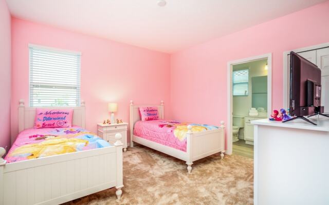 Luxury 11 Bedroom Close to Disney