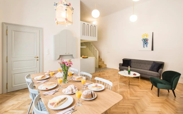 Downtown Designer apartment Karlin