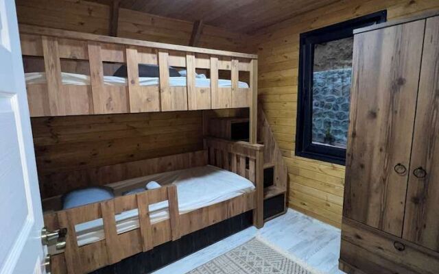 Hidden Garden Bungalow