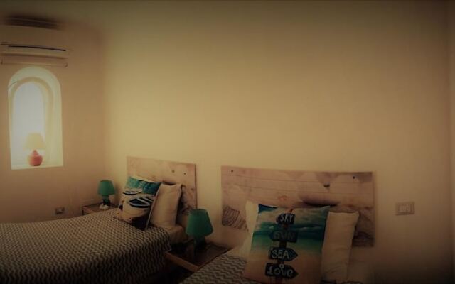 Mareluna Holiday Home